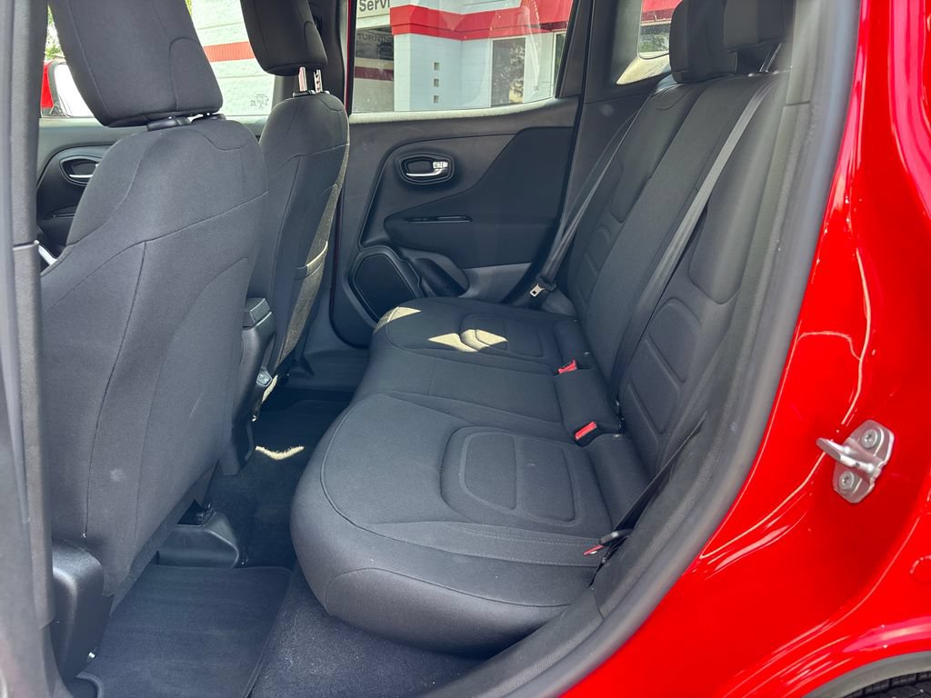 Used 2021 Jeep Renegade Latitude AWD/4WD image 26