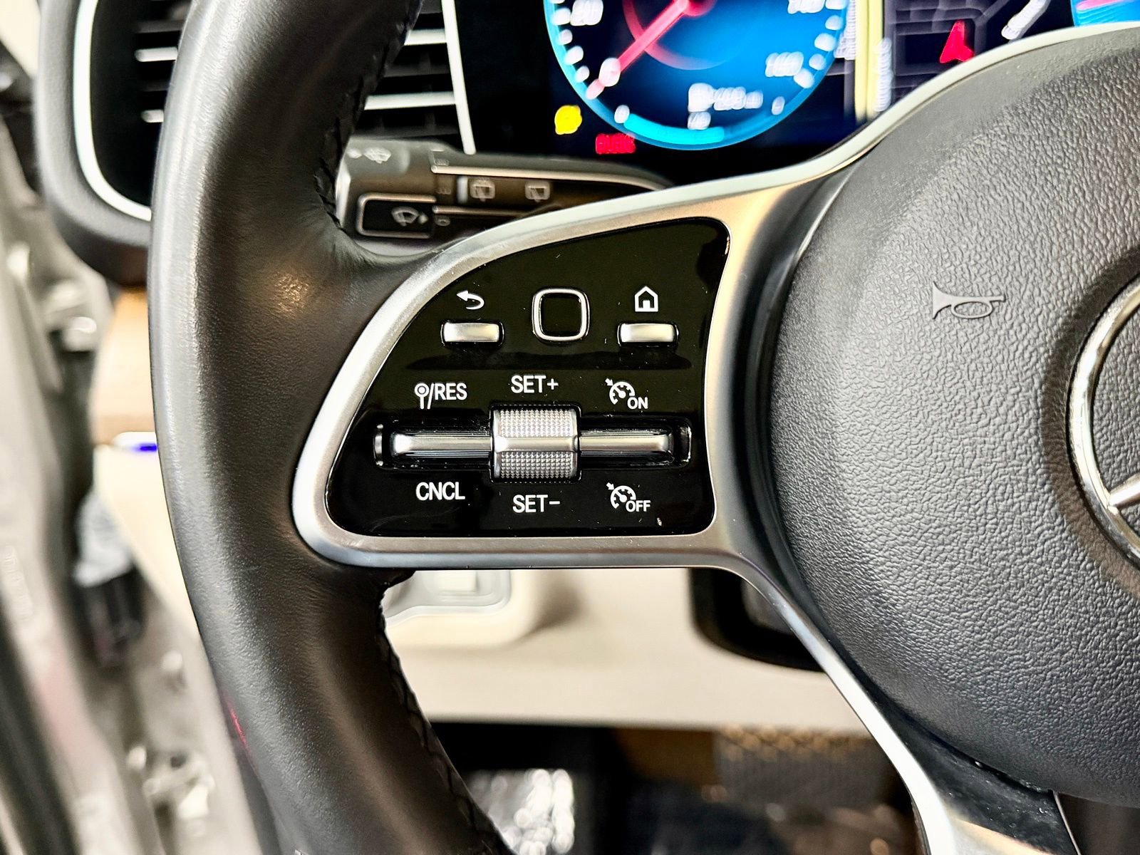 Certified 2023 Mercedes-Benz GLE 450 4MATIC image 30