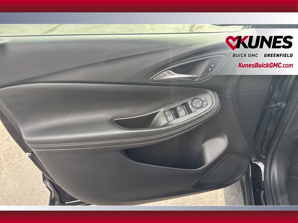 Used 2025 Buick Encore GX Preferred AWD/4WD image 20