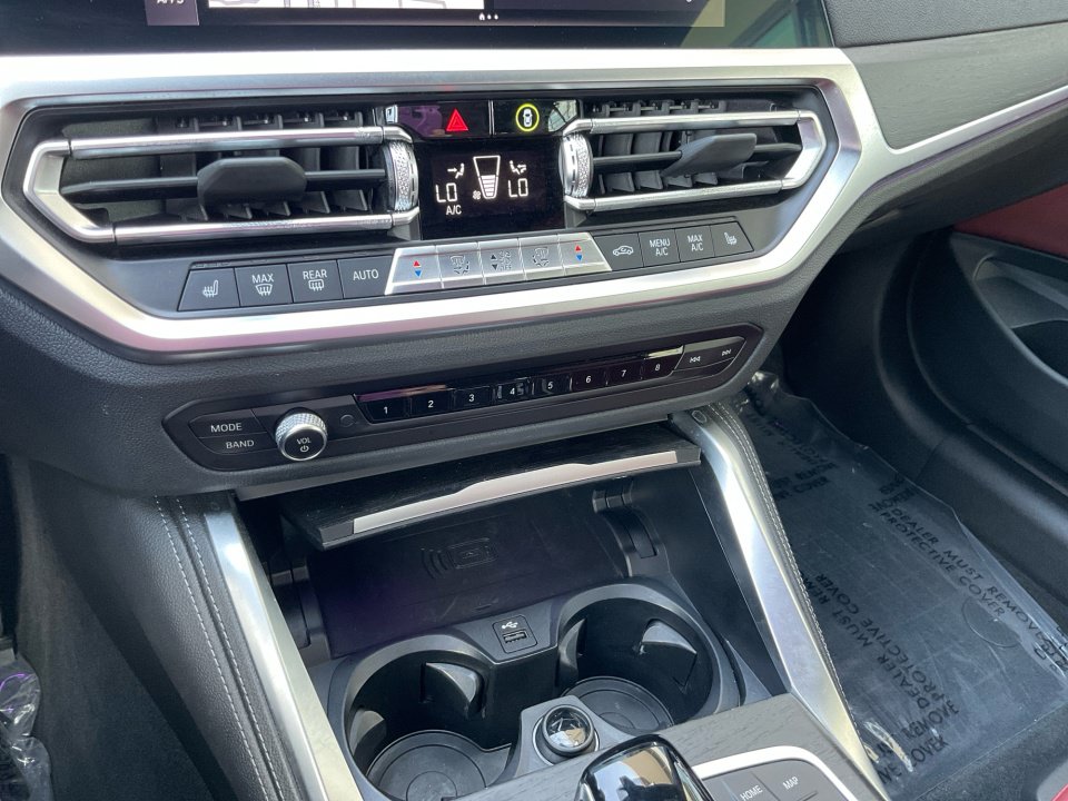 Used 2022 BMW M440i Convertible w/ Premium Package RWD image 18