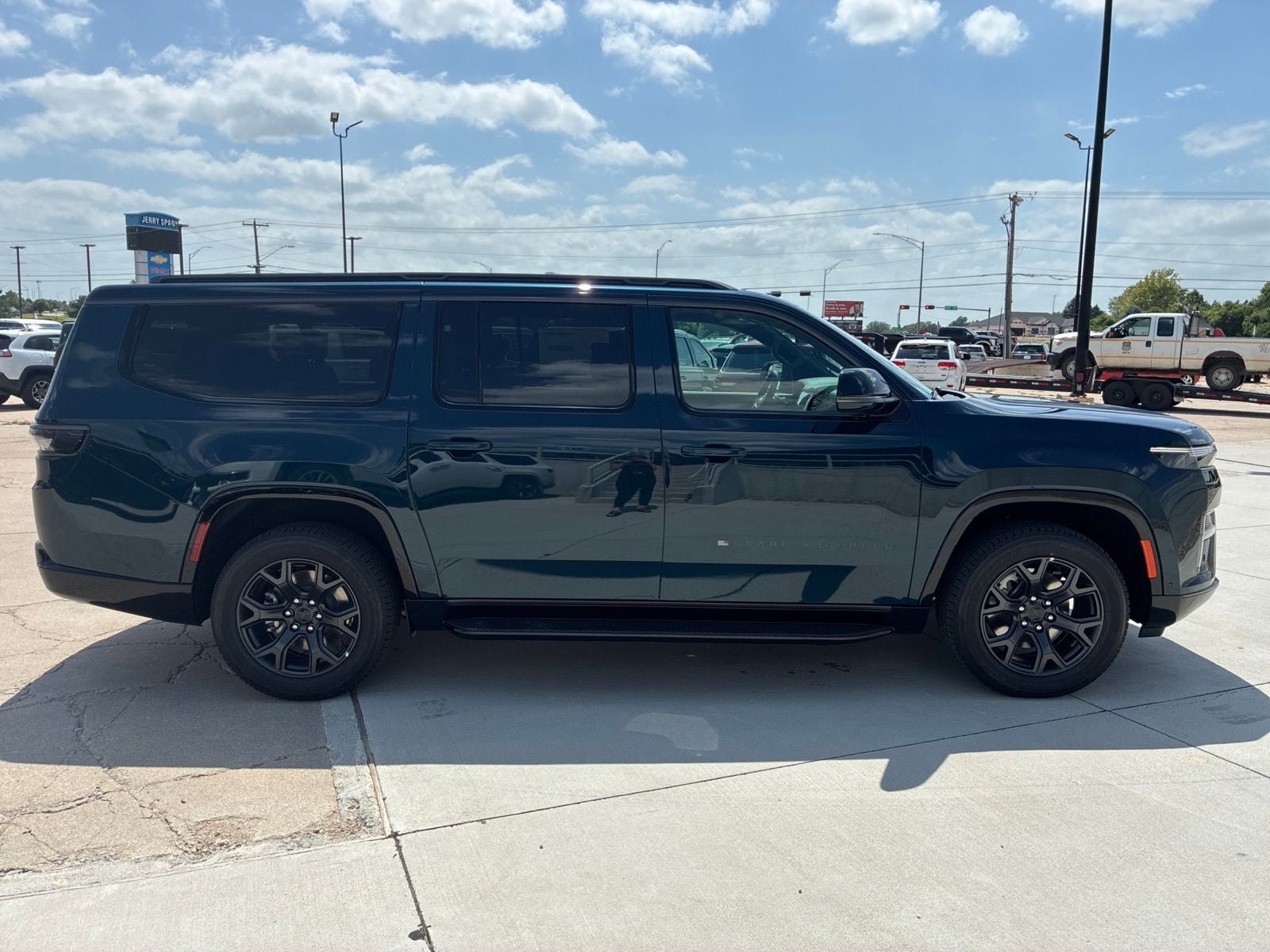 New 2026 Jeep Grand Wagoneer L Limited AWD/4WD image 9