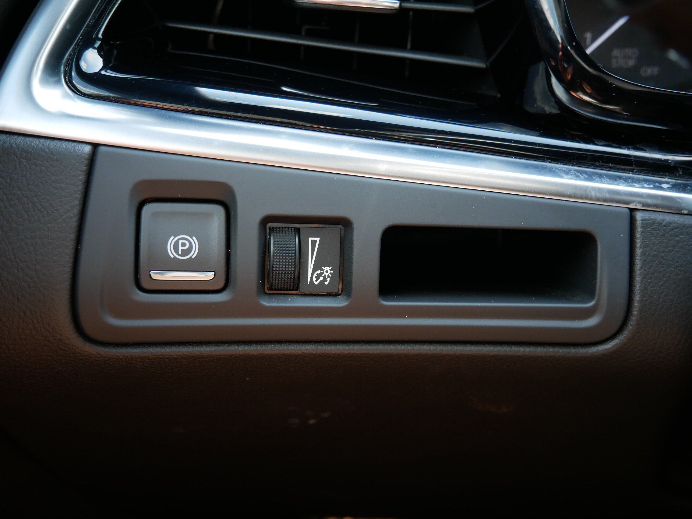 Used 2025 Cadillac XT6 Luxury FWD image 26