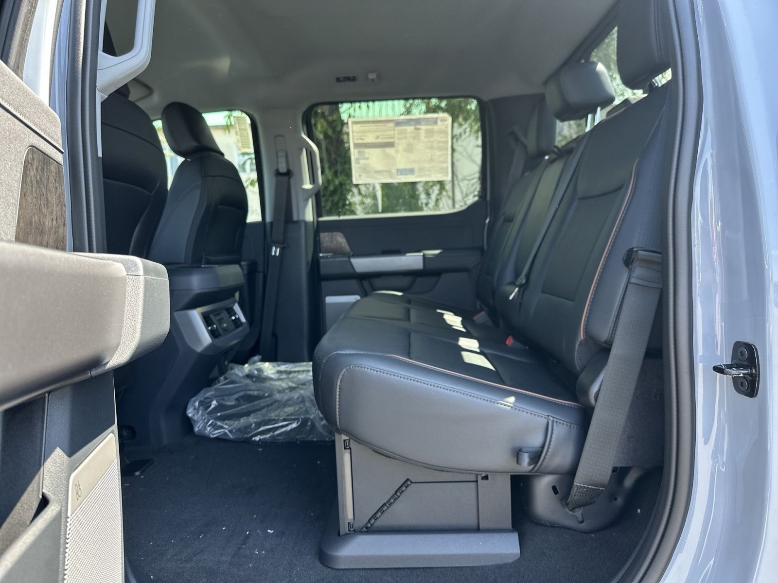 New 2027 Ford F250 Lariat w/ Black Appearance Package AWD/4WD image 25
