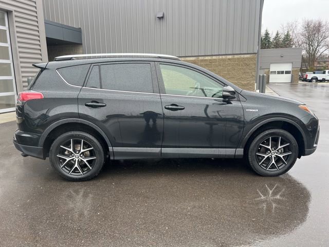Used 2017 Toyota RAV4 SE w/ Advanced Technology Package image 4