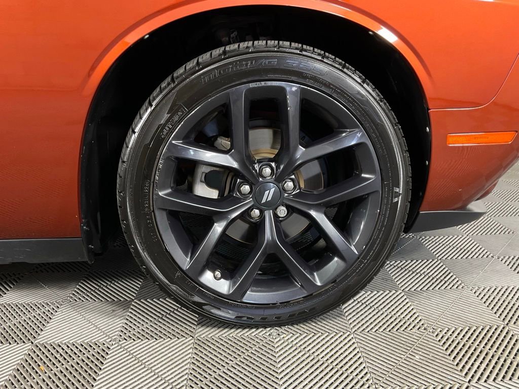 Used 2022 Dodge Challenger SXT w/ Blacktop Package image 10