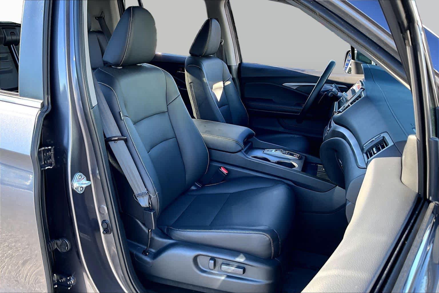 Certified 2025 Honda Ridgeline RTL image 9