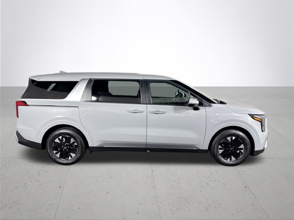 New 2027 Kia Carnival LXS FWD image 5