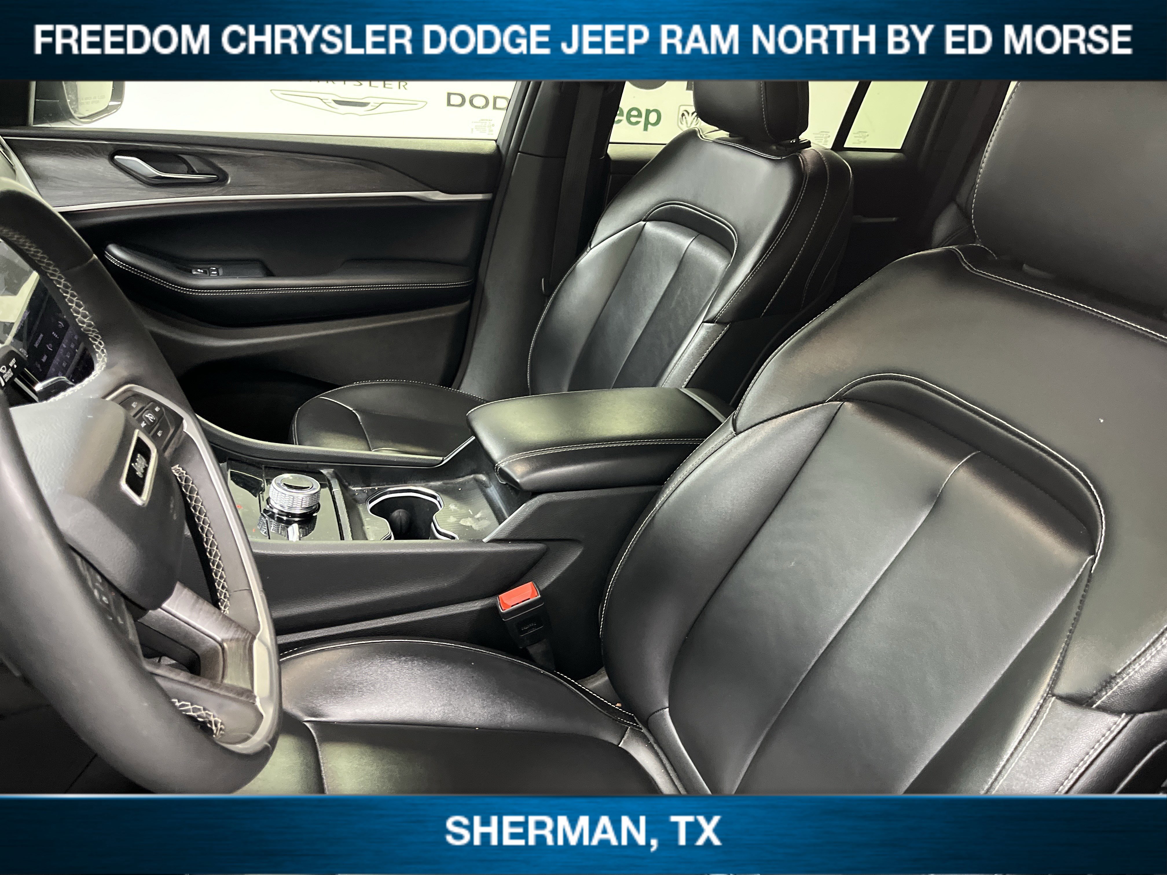 Used 2024 Jeep Grand Cherokee Limited AWD/4WD image 8