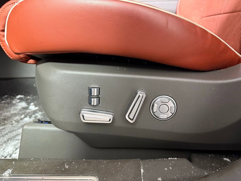 New 2024 Lincoln Nautilus Black Label w/ Jet Appearance Package (87T) image 15