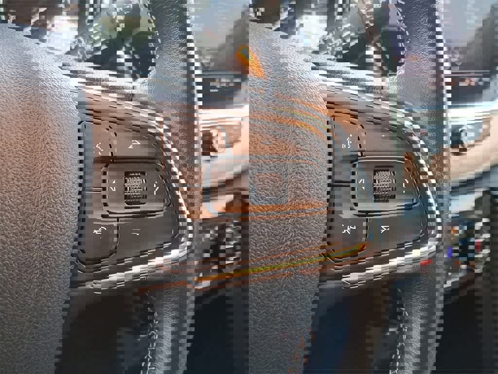 Used 2021 Buick Encore GX Select image 19