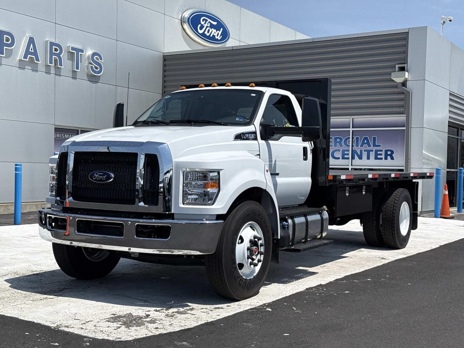 New 2027 Ford F650 2WD Regular Cab Super Duty image 7