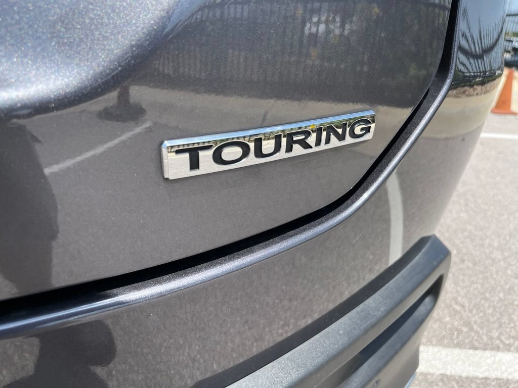Certified 2025 Honda Pilot Touring image 9
