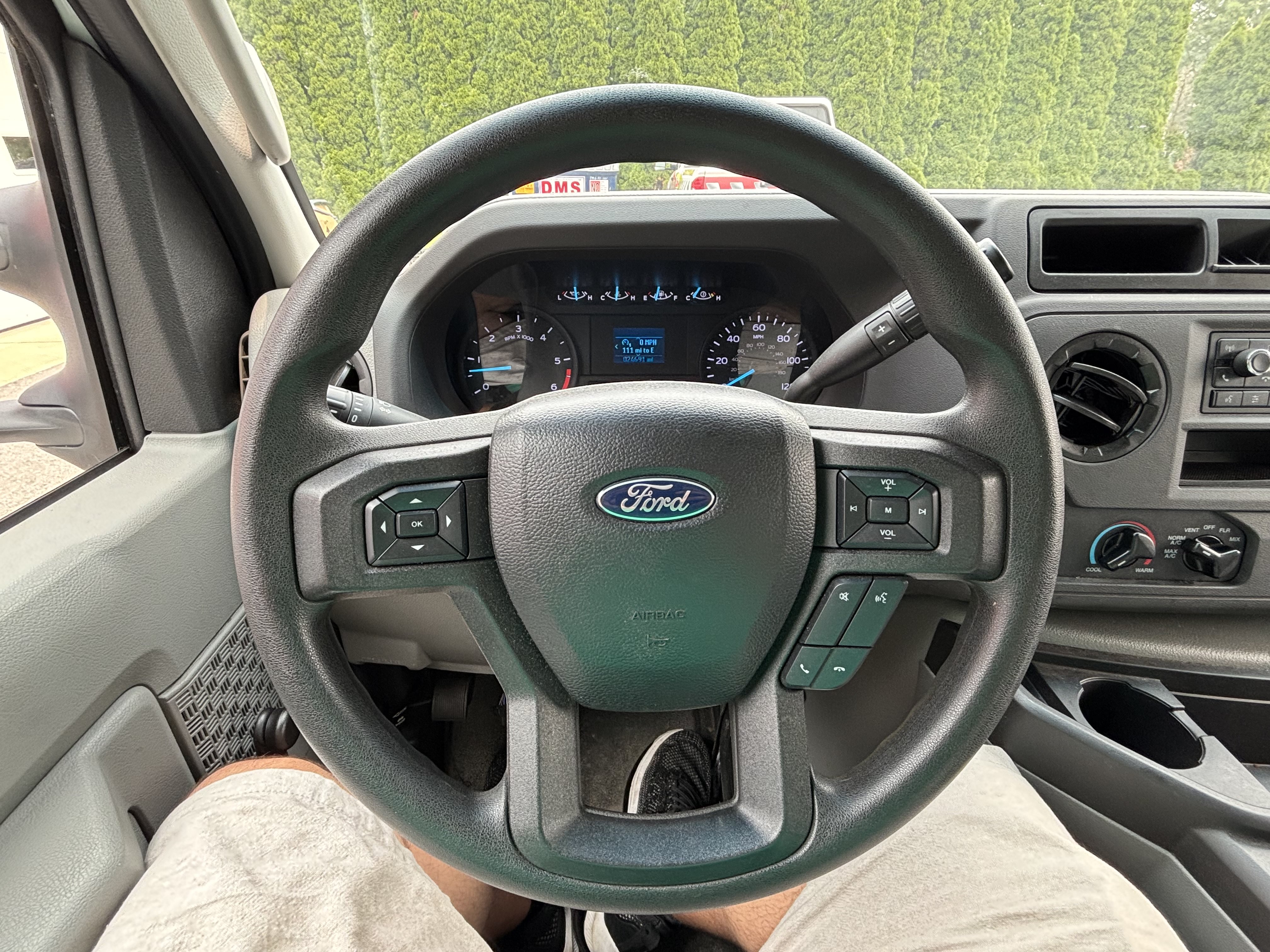 Used 2024 Ford E-350 and Econoline 350 Super Duty RWD image 13