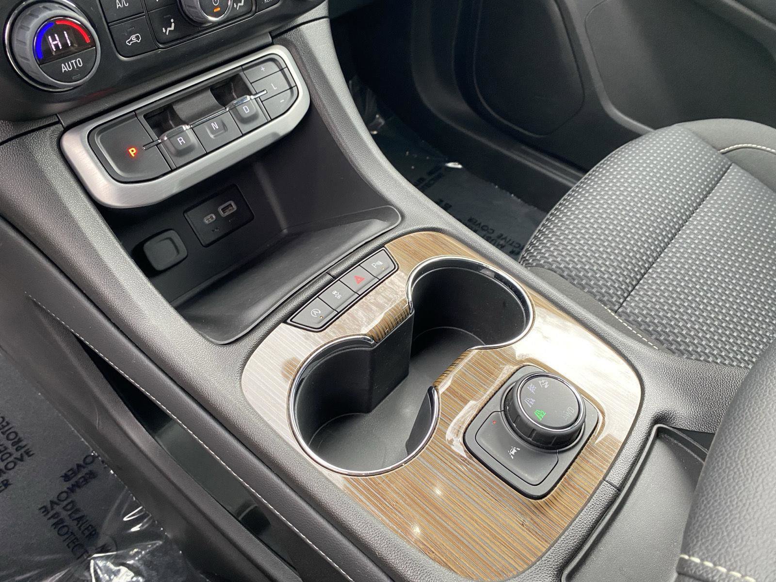 Used 2023 GMC Acadia SLE image 23