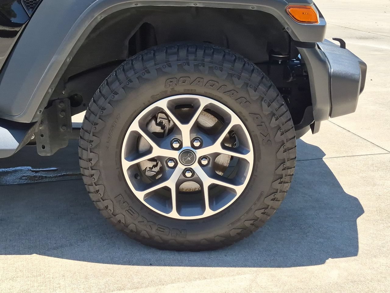 Used 2024 Jeep Wrangler Unlimited Sport AWD/4WD image 25