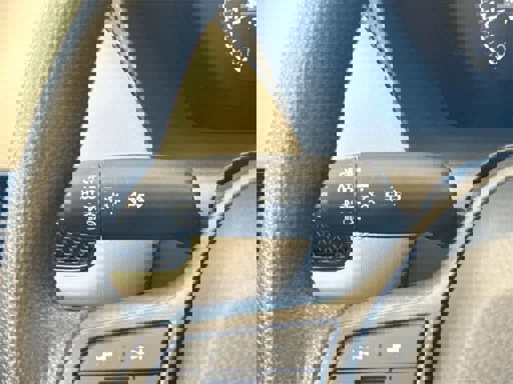 Certified 2025 Honda HR-V LX image 27