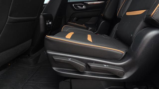 Used 2023 GMC Yukon AT4 image 23