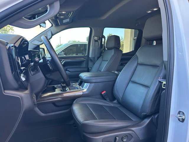 Used 2024 Chevrolet Silverado 1500 LT Trail Boss w/ Convenience Package II AWD/4WD image 14