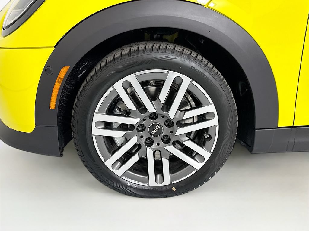 New 2026 MINI Cooper 2-Door Hardtop FWD image 28