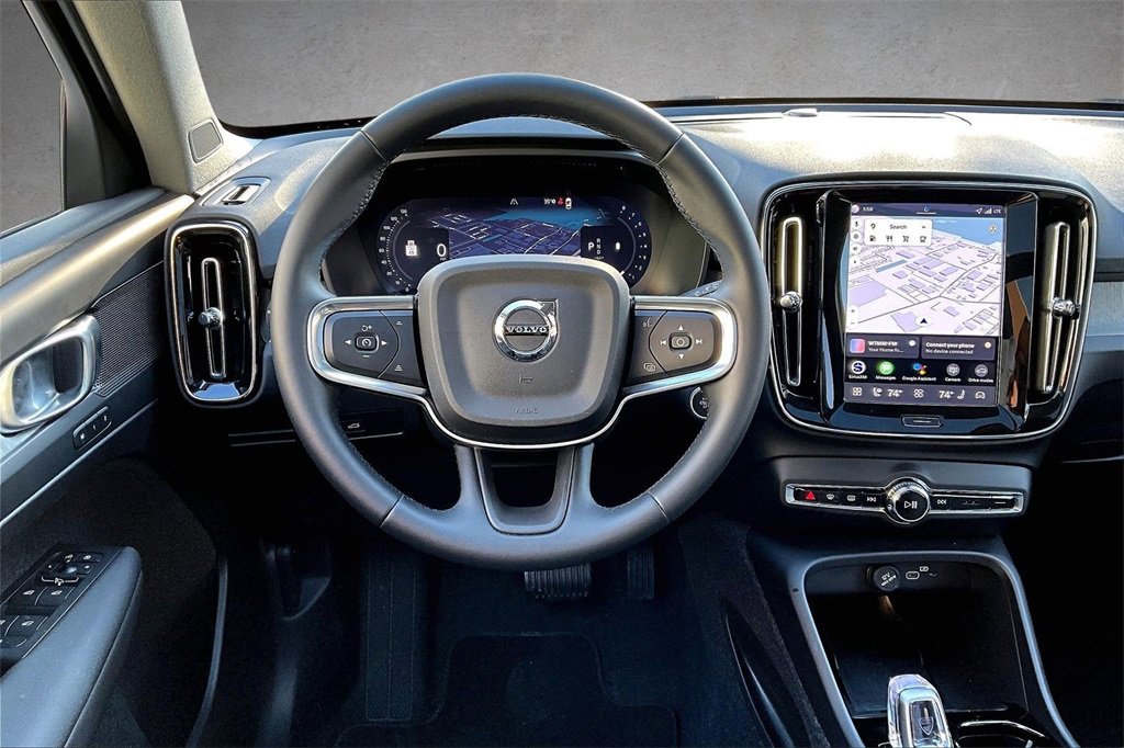 Used 2026 Volvo XC40 B5 Plus w/ Protection Package Premier image 8