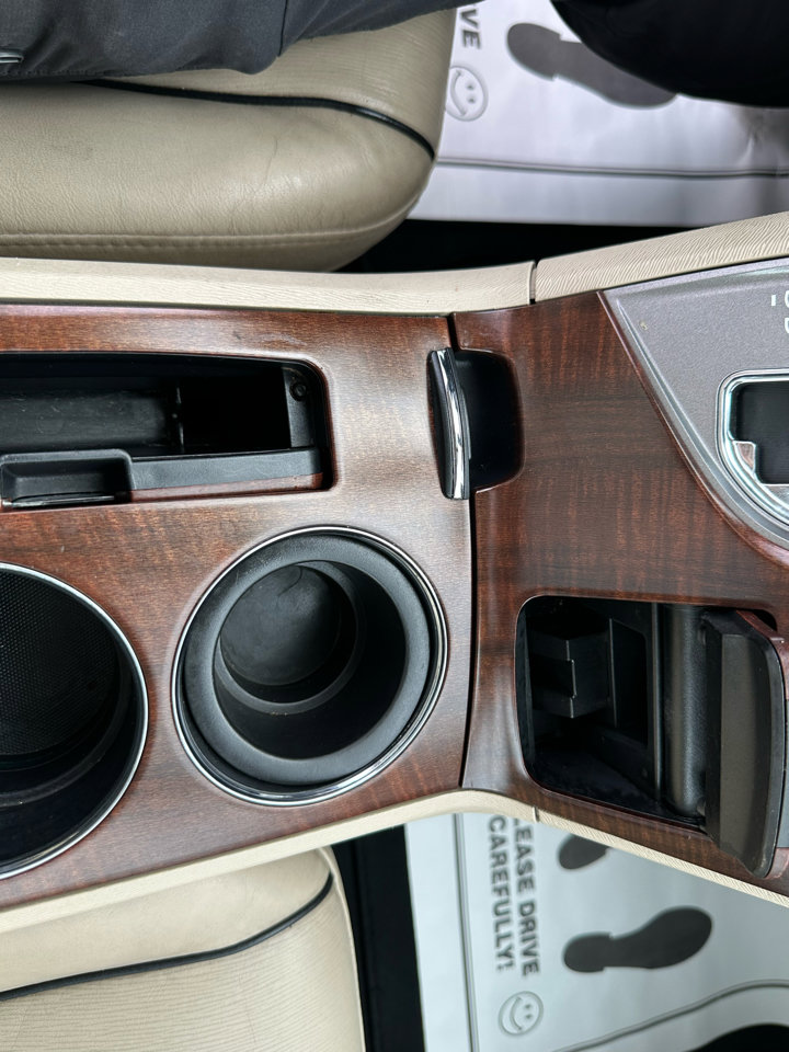 Used 2010 Toyota Venza image 27