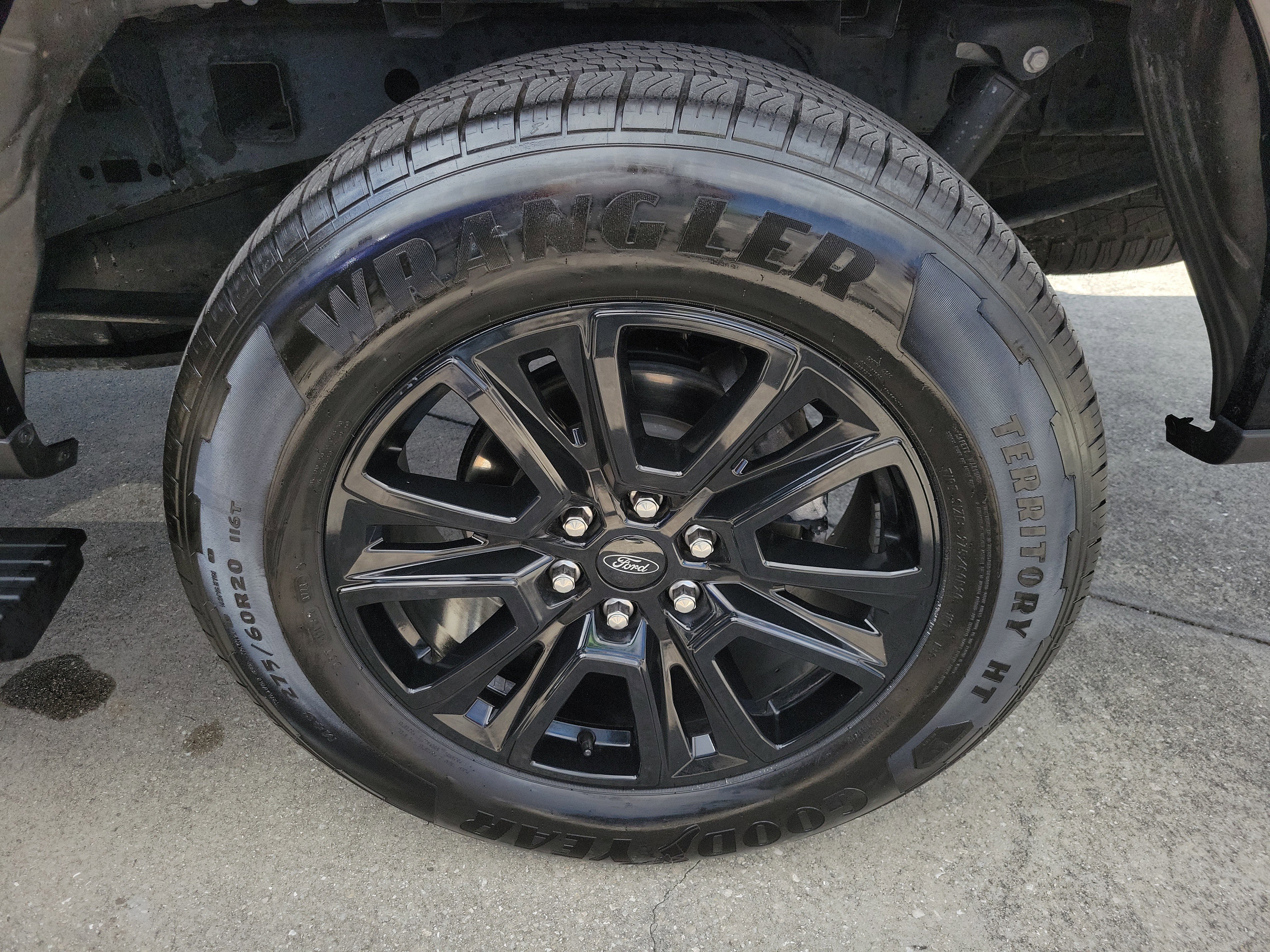 Used 2025 Ford F150 Platinum w/ Equipment Group 702A High image 33