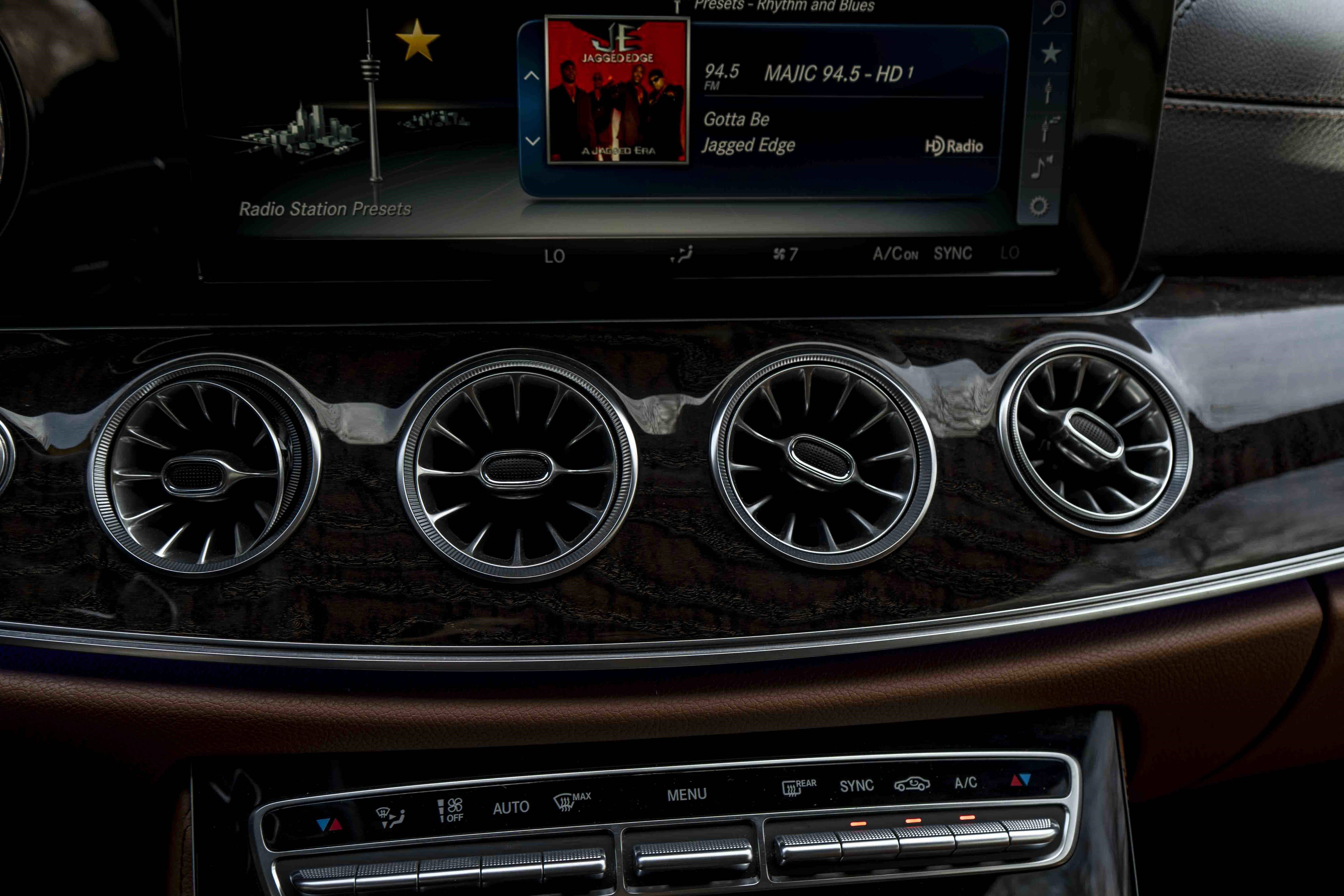 Used 2018 Mercedes-Benz E 400 E 400 image 32