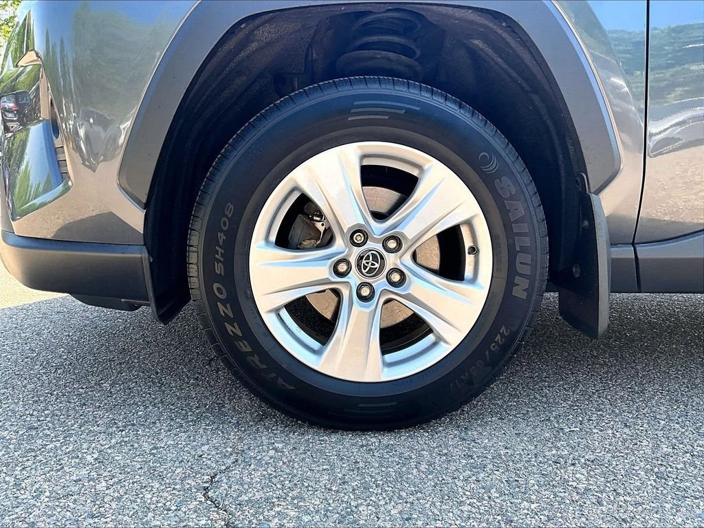 Certified 2020 Toyota RAV4 XLE w/ Convenience Package AWD/4WD image 7