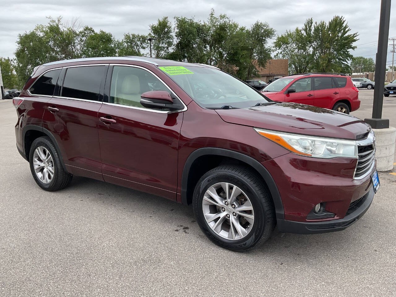 Used 2015 Toyota Highlander XLE AWD/4WD image 10