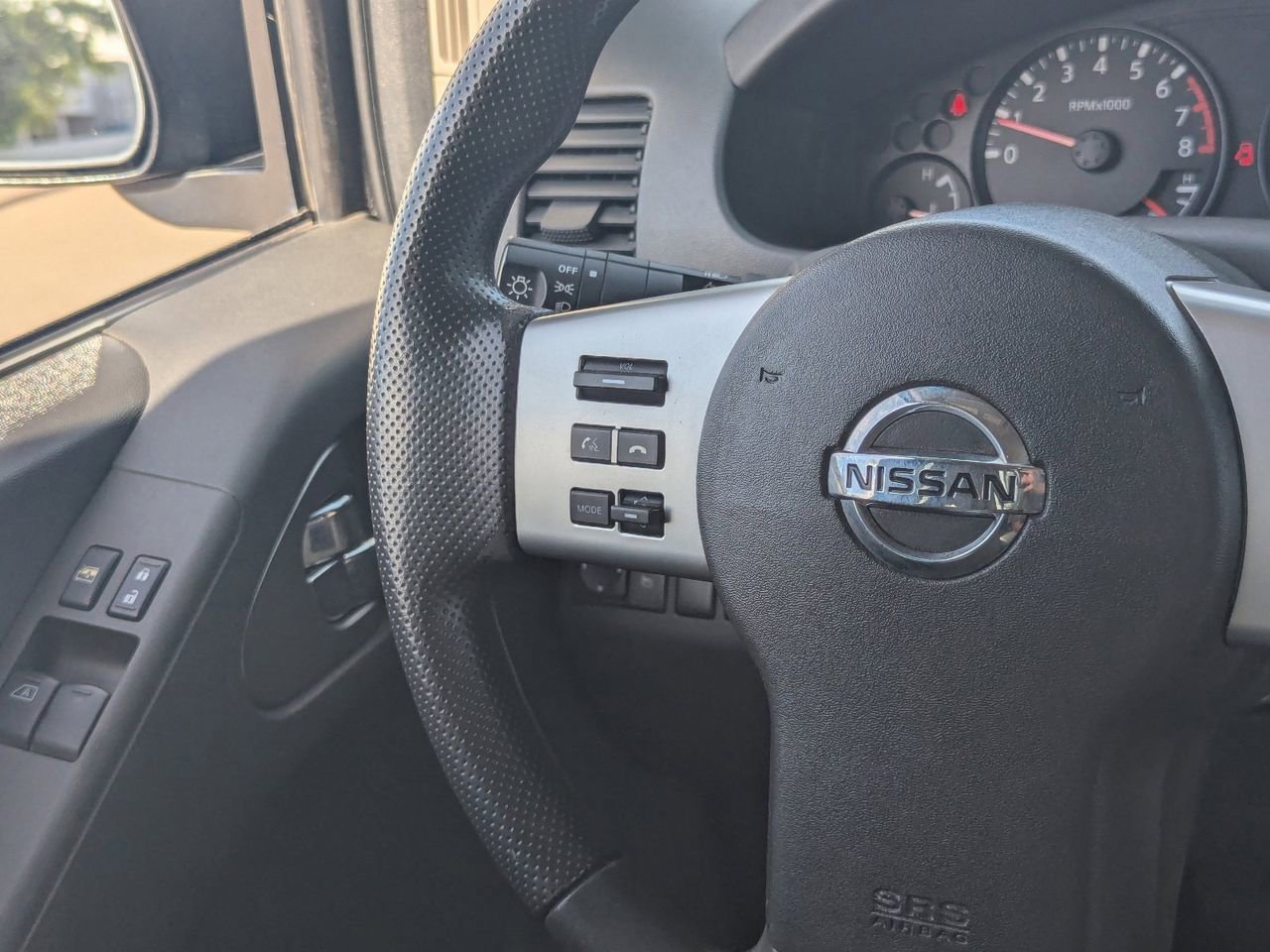 Used 2017 Nissan Frontier SV RWD image 16