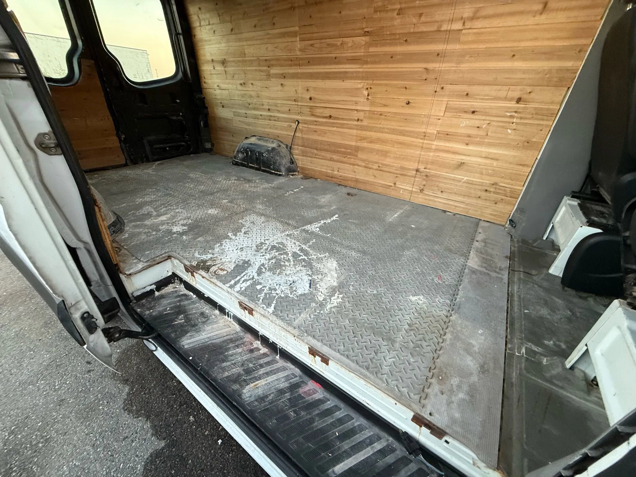 Used 2008 Dodge Sprinter 2500 image 25