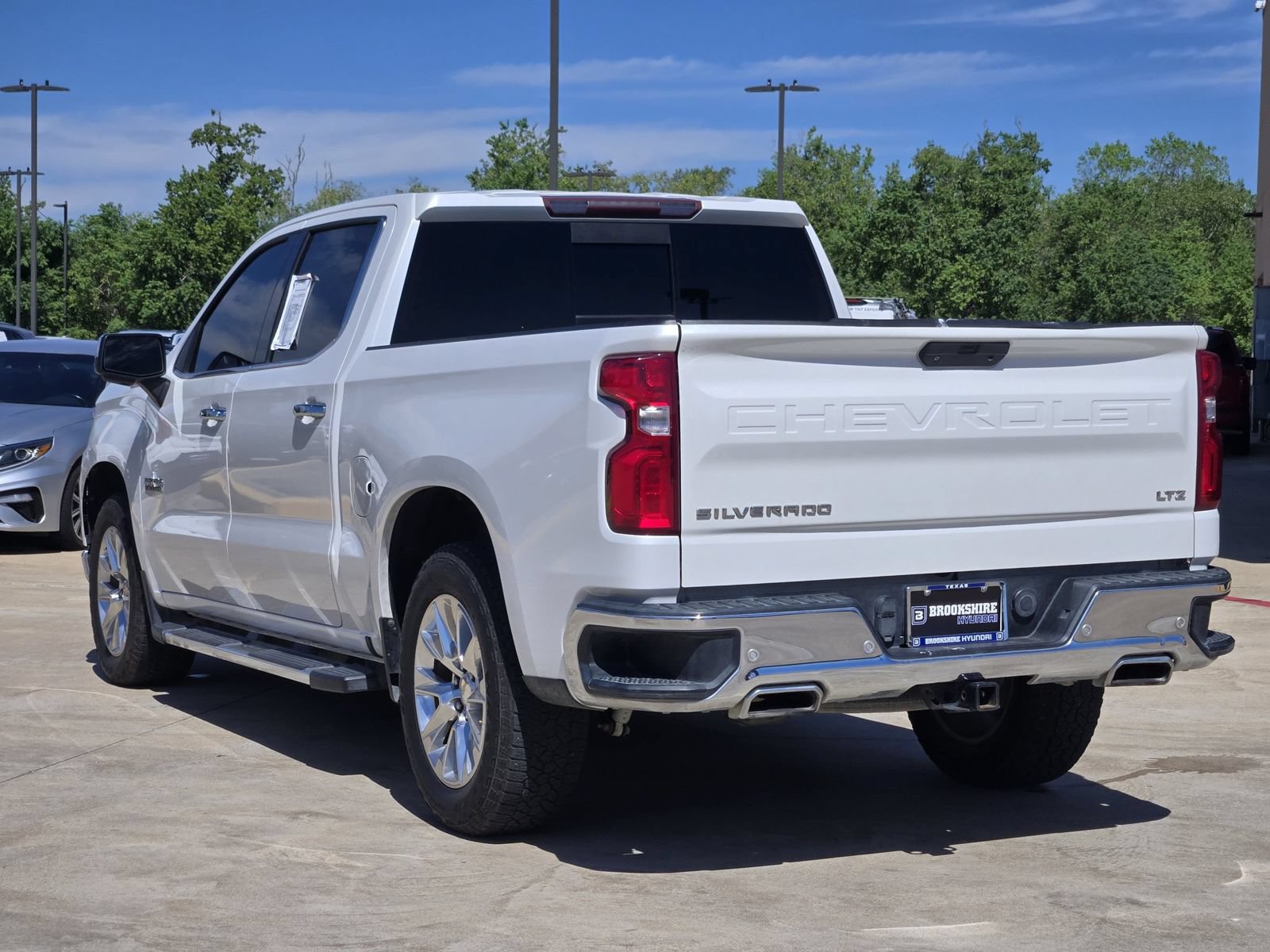 Used 2019 Chevrolet Silverado 1500 LTZ AWD/4WD image 7