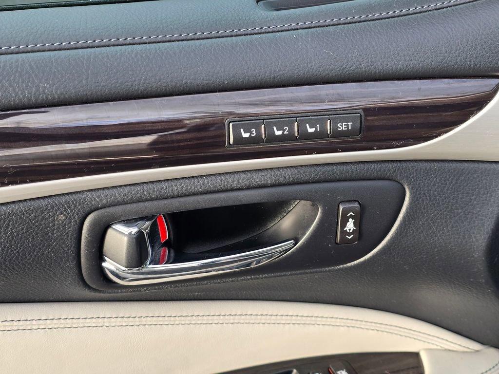 Used 2014 Lexus LS 460 image 15