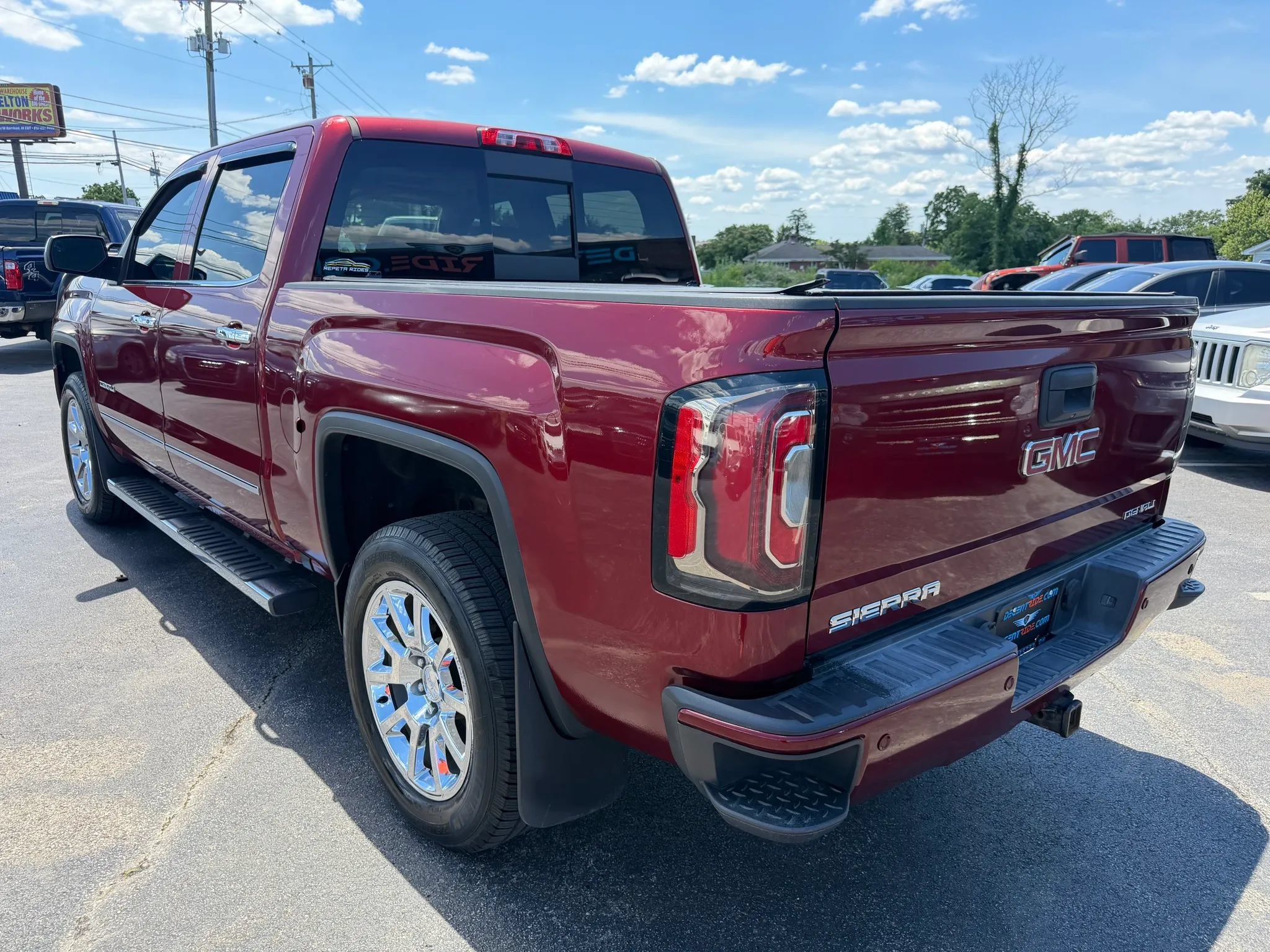 Used 2016 GMC Sierra 1500 Denali w/ Enhanced Driver Alert Package AWD/4WD image 5