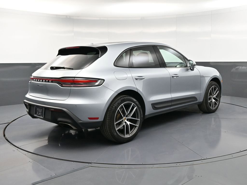 Certified 2023 Porsche Macan Turbo AWD/4WD image 8