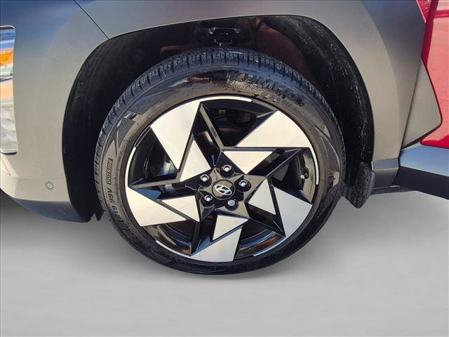 Used 2024 Hyundai Kona Limited FWD image 21