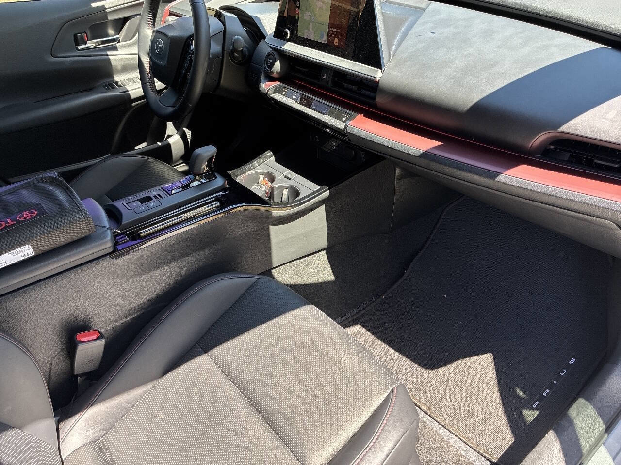 Used 2023 Toyota Prius Prime FWD image 38