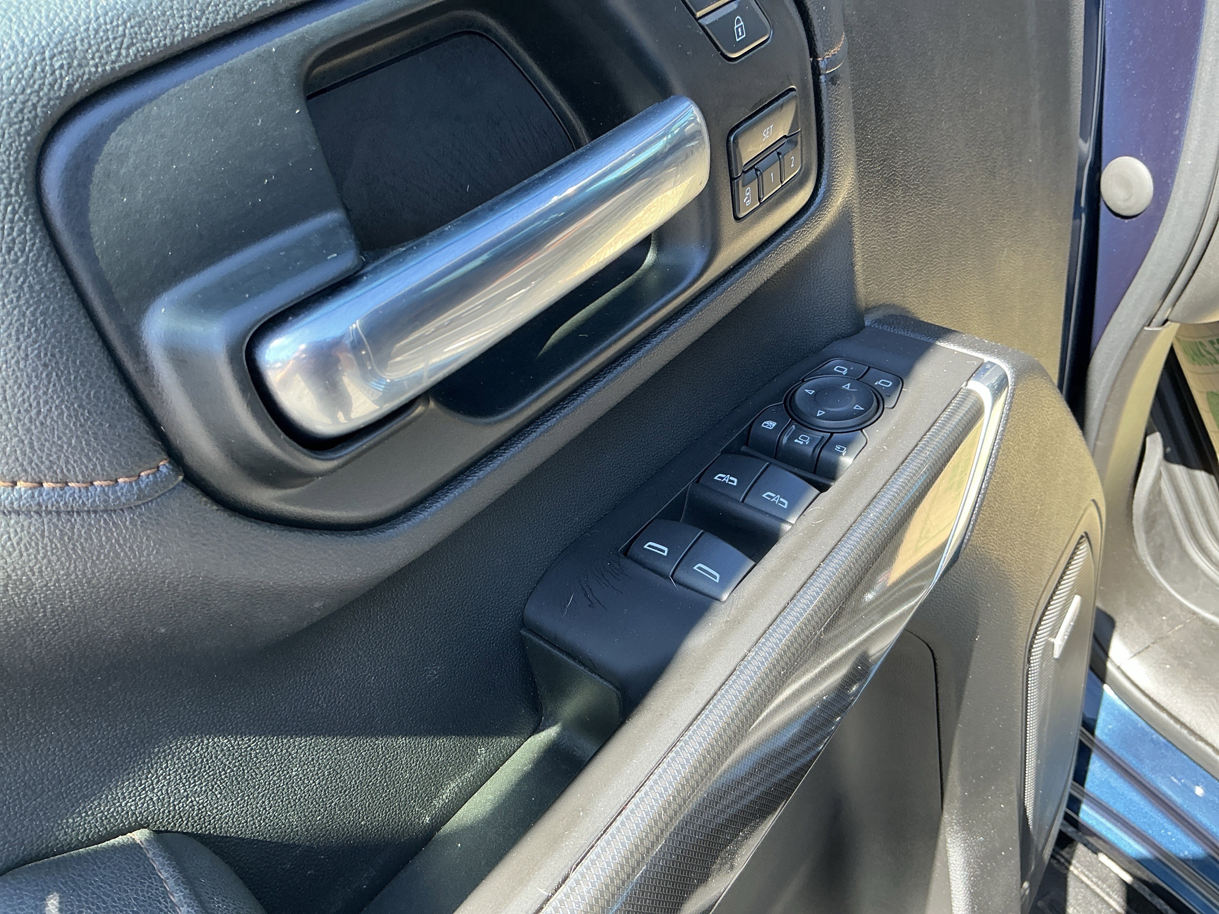 Used 2021 GMC Sierra 2500 AT4 w/ AT4 Premium Plus Package AWD/4WD image 14