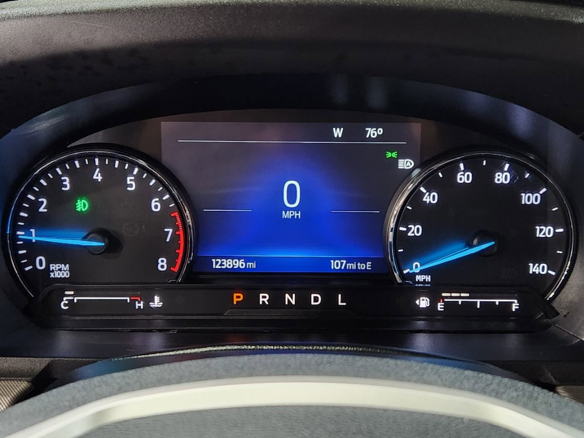 Used 2021 Ford Explorer XLT w/ Equipment Group 202A RWD image 34