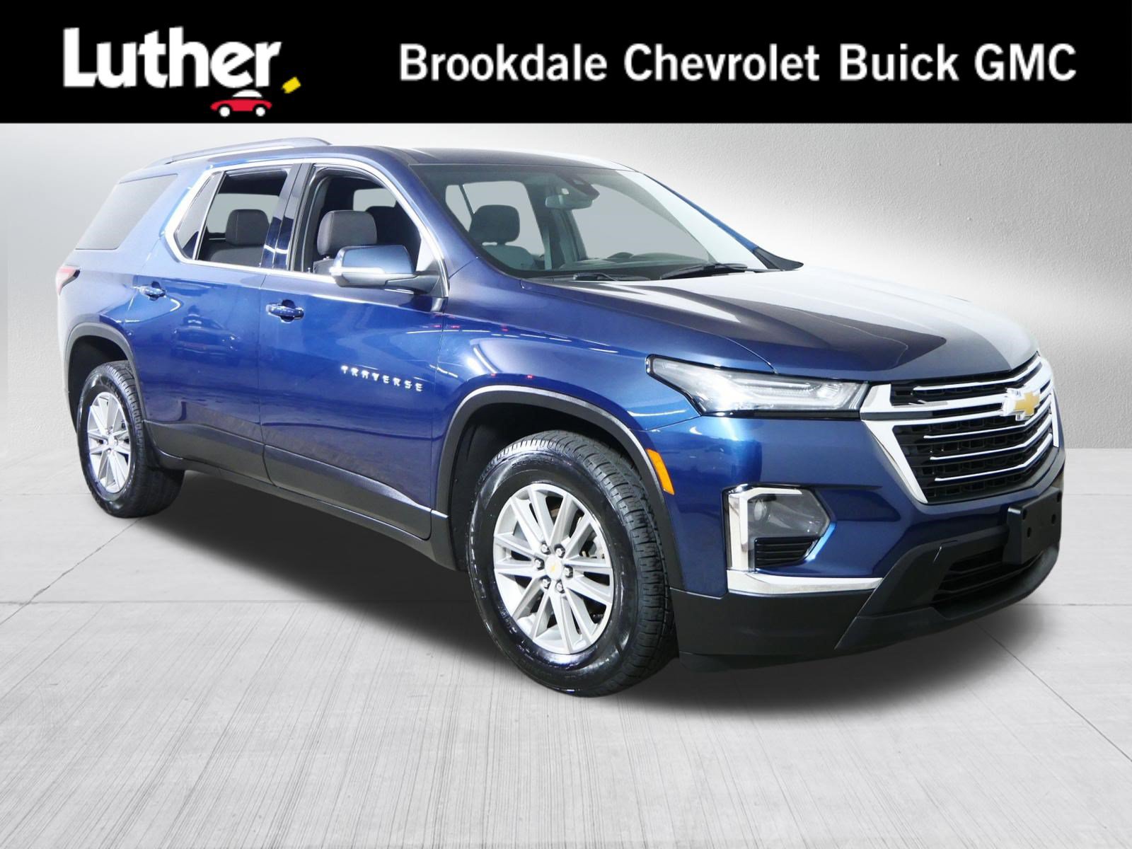 Used 2023 Chevrolet Traverse LT w/ LPO, Floor Liner Package AWD/4WD image 1