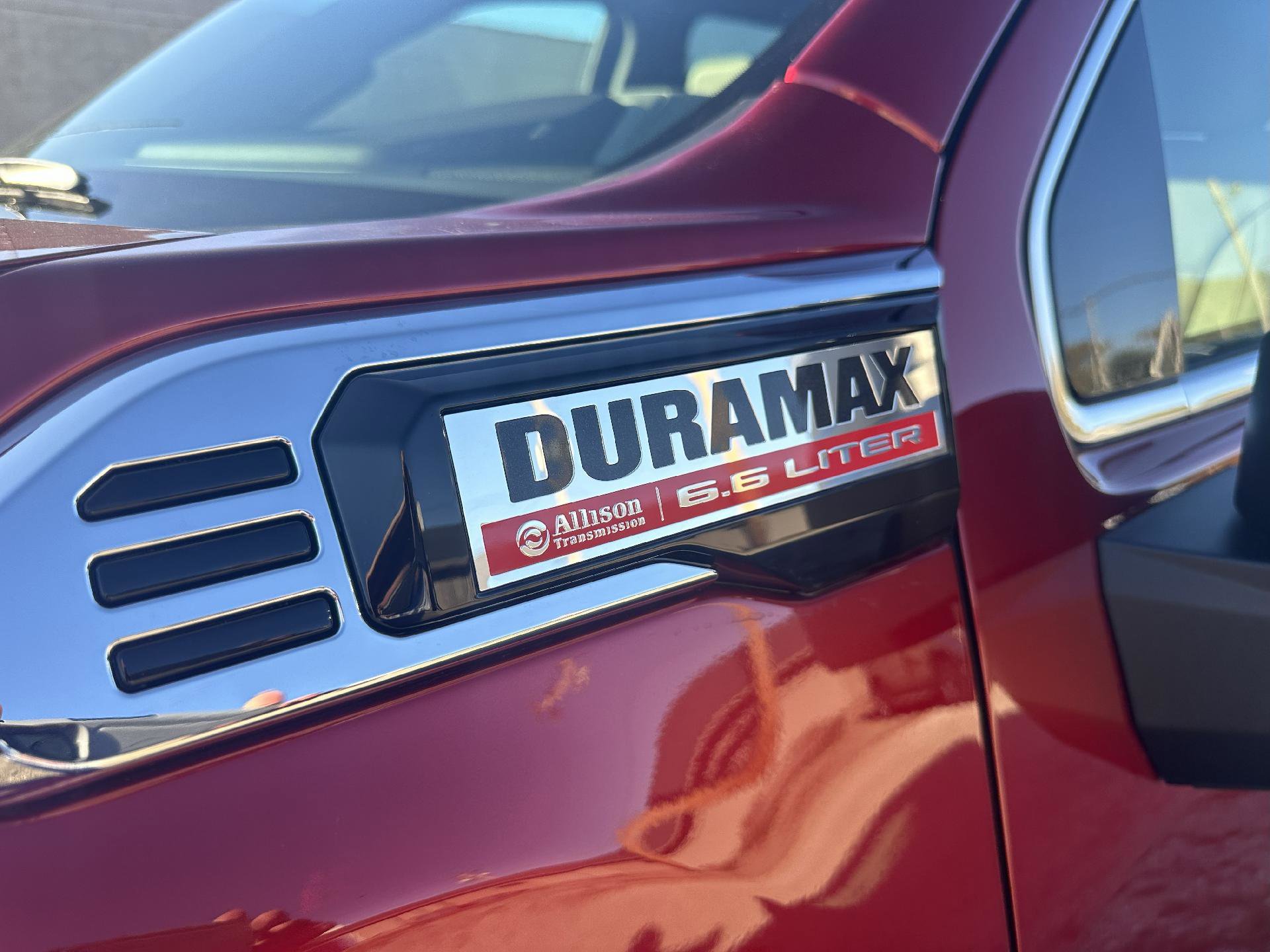 New 2026 GMC Sierra 3500 SLT w/ SLT Convenience Package image 3