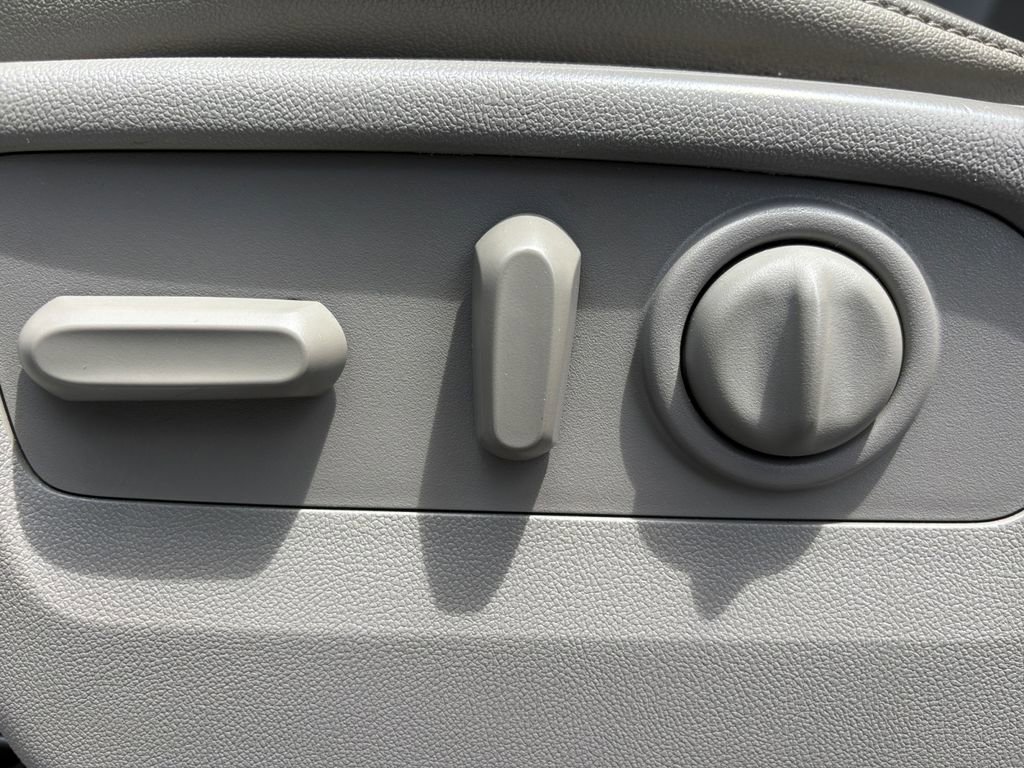 Used 2021 GMC Sierra 1500 SLT w/ SLT Premium Plus Package AWD/4WD image 11