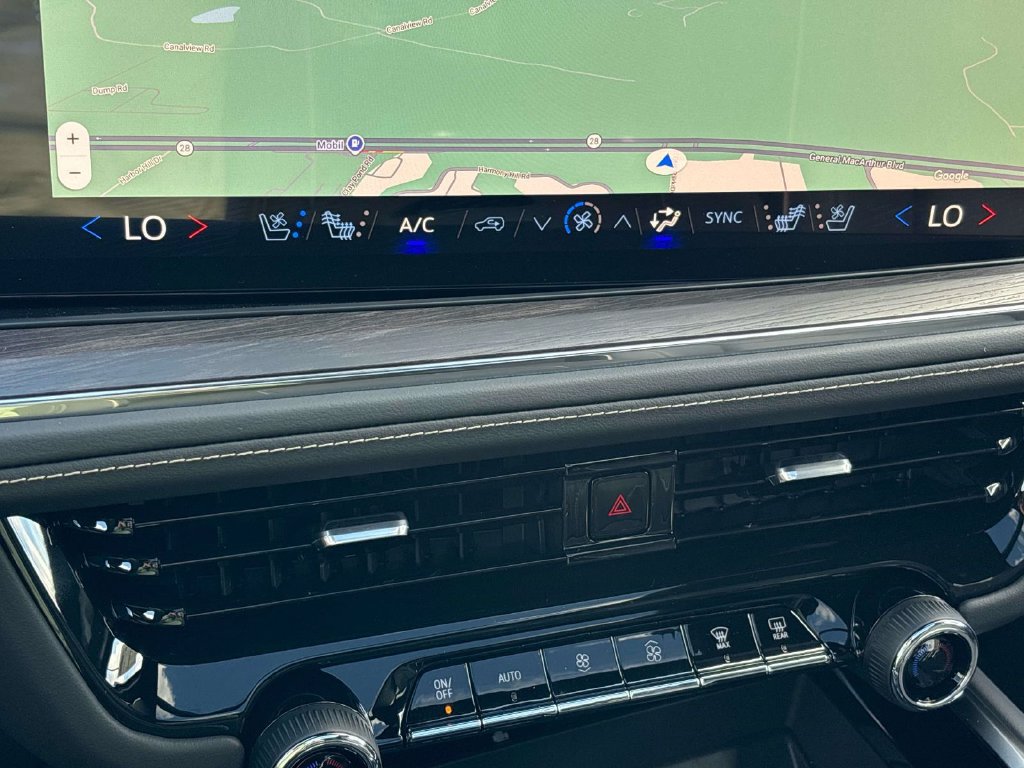 New 2026 Chevrolet Suburban Premier w/ Sun And Tow Package AWD/4WD image 18