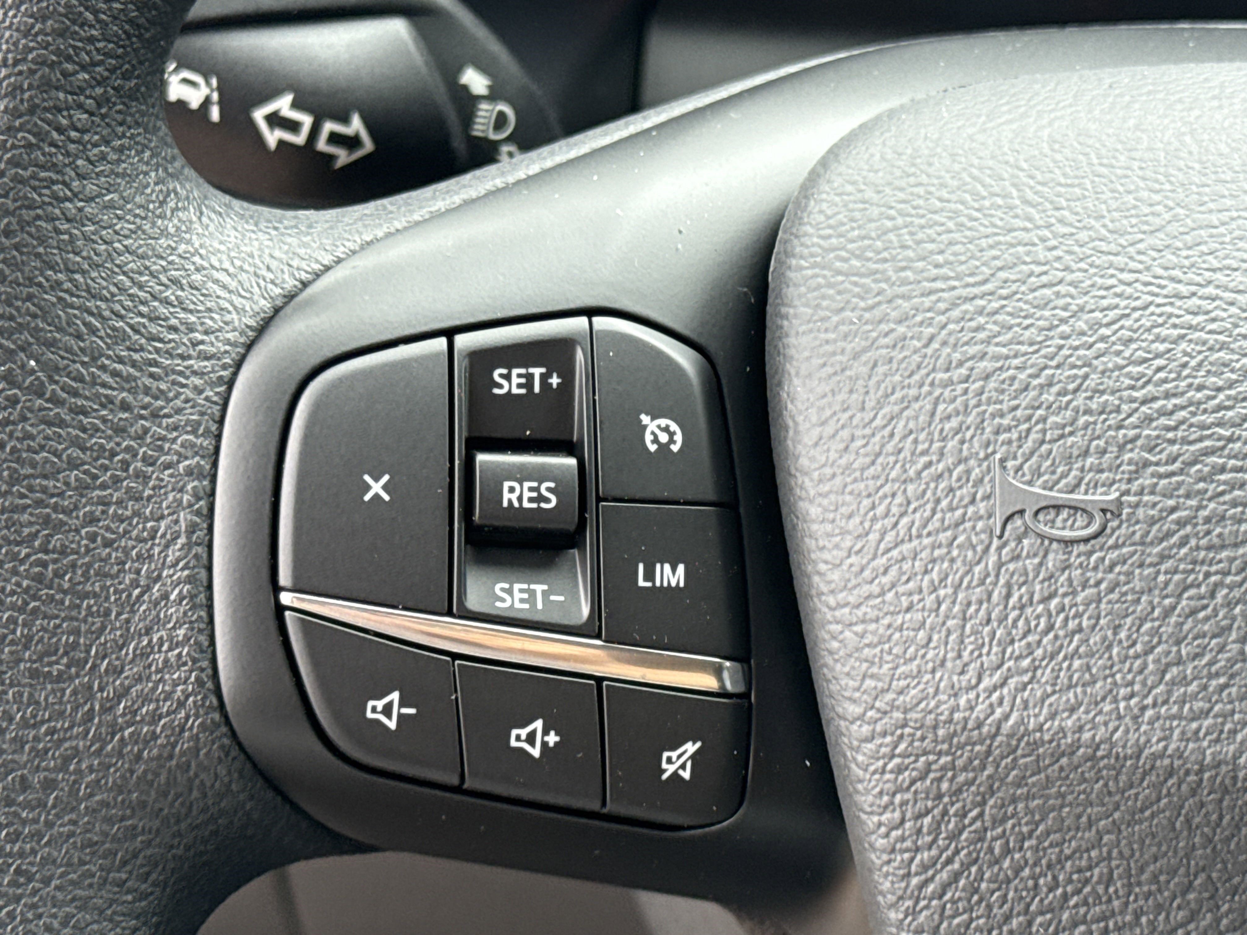 New 2025 Ford Transit 250 148 Medium Roof w/ Load Area Protection Package image 18