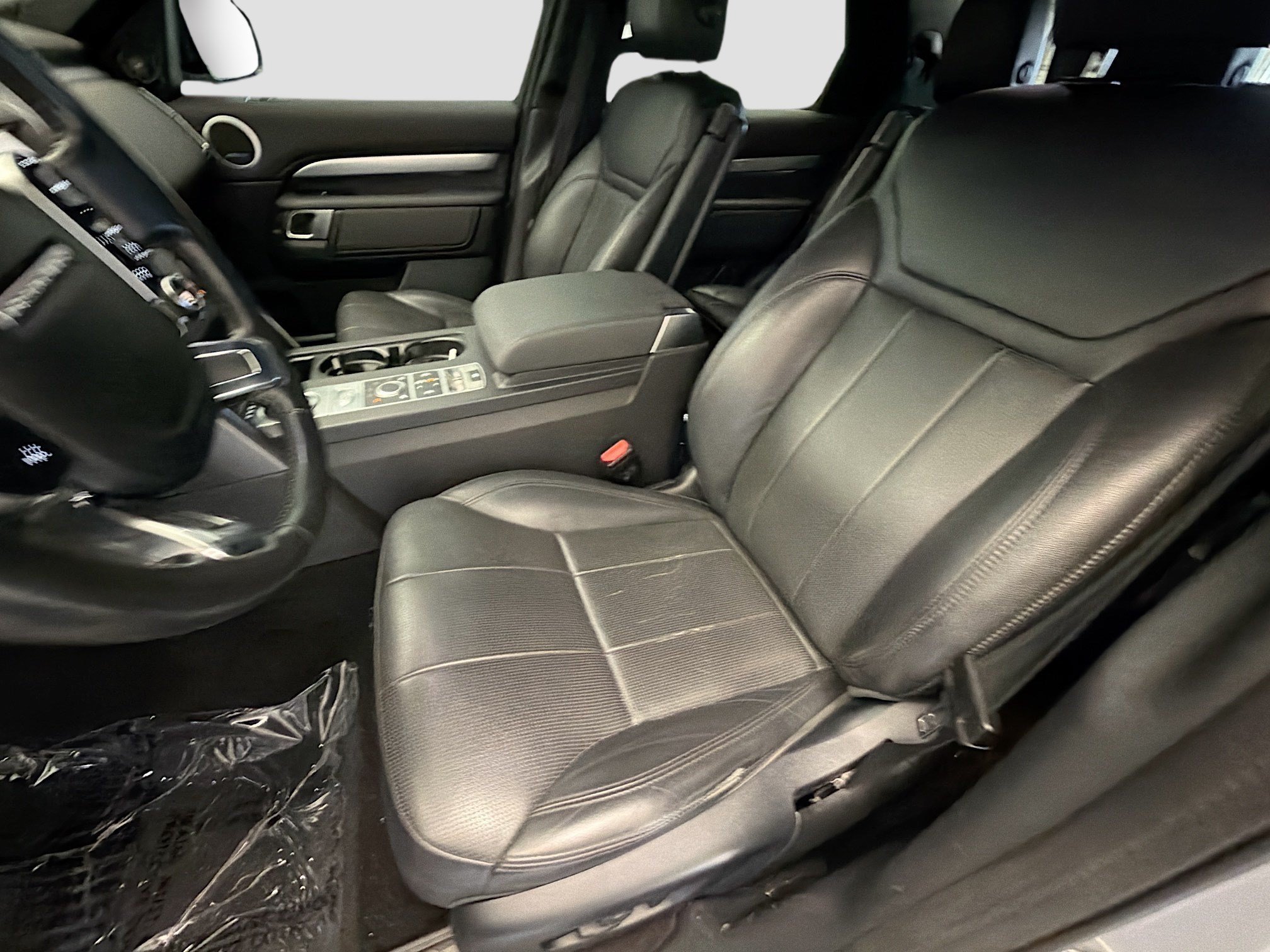 Used 2020 Land Rover Discovery Landmark AWD/4WD image 12