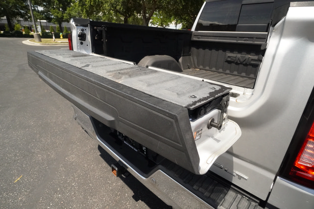 Used 2022 GMC Sierra 1500 SLT w/ SLT Premium Plus Package AWD/4WD image 10