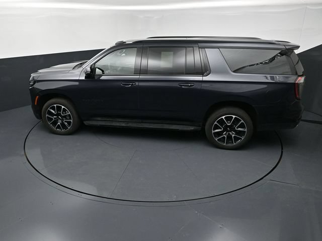 Used 2026 Chevrolet Suburban RST w/ Comfort Package AWD/4WD image 15