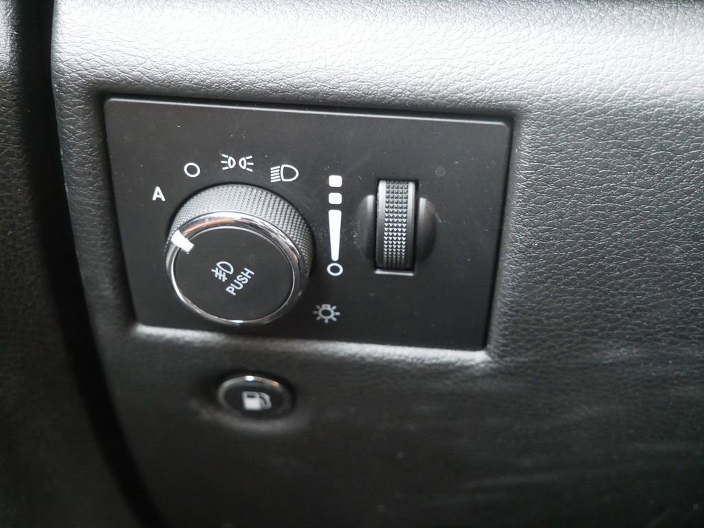 Used 2018 Jeep Grand Cherokee Summit image 22