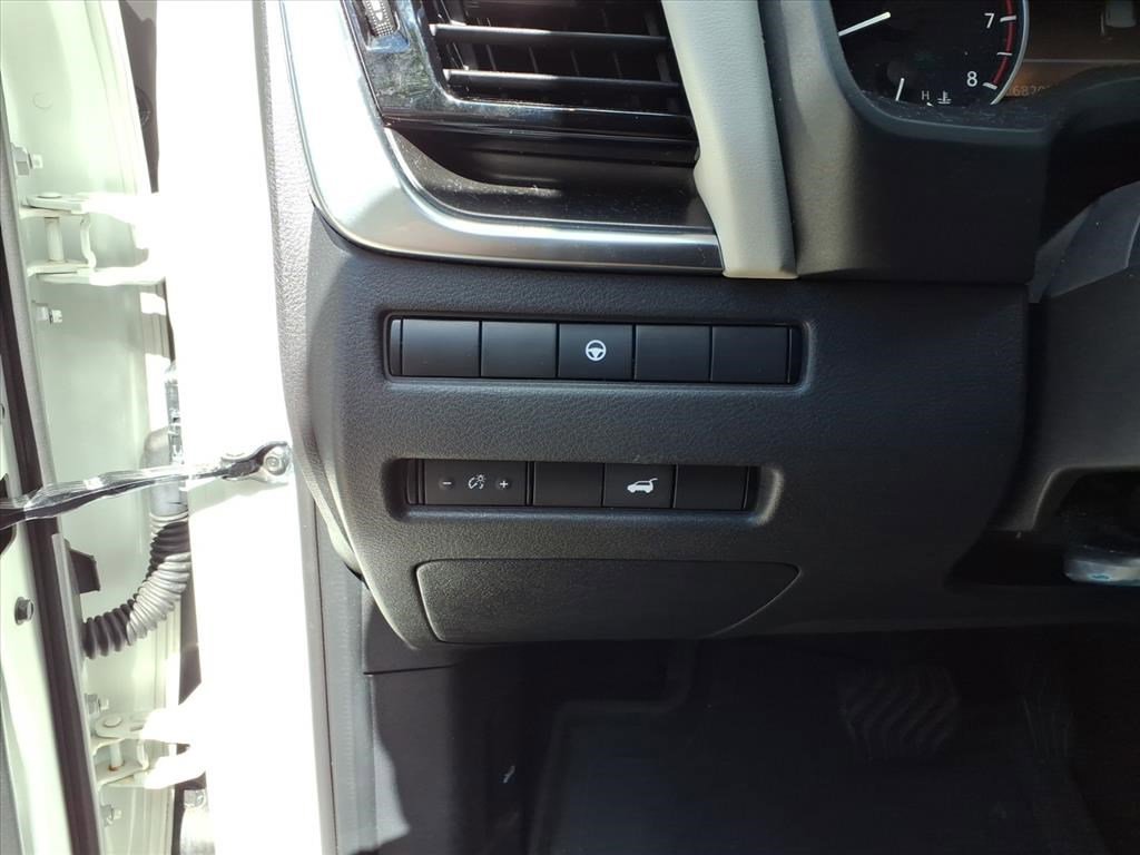 Used 2021 Nissan Rogue SV w/ Premium Package image 13