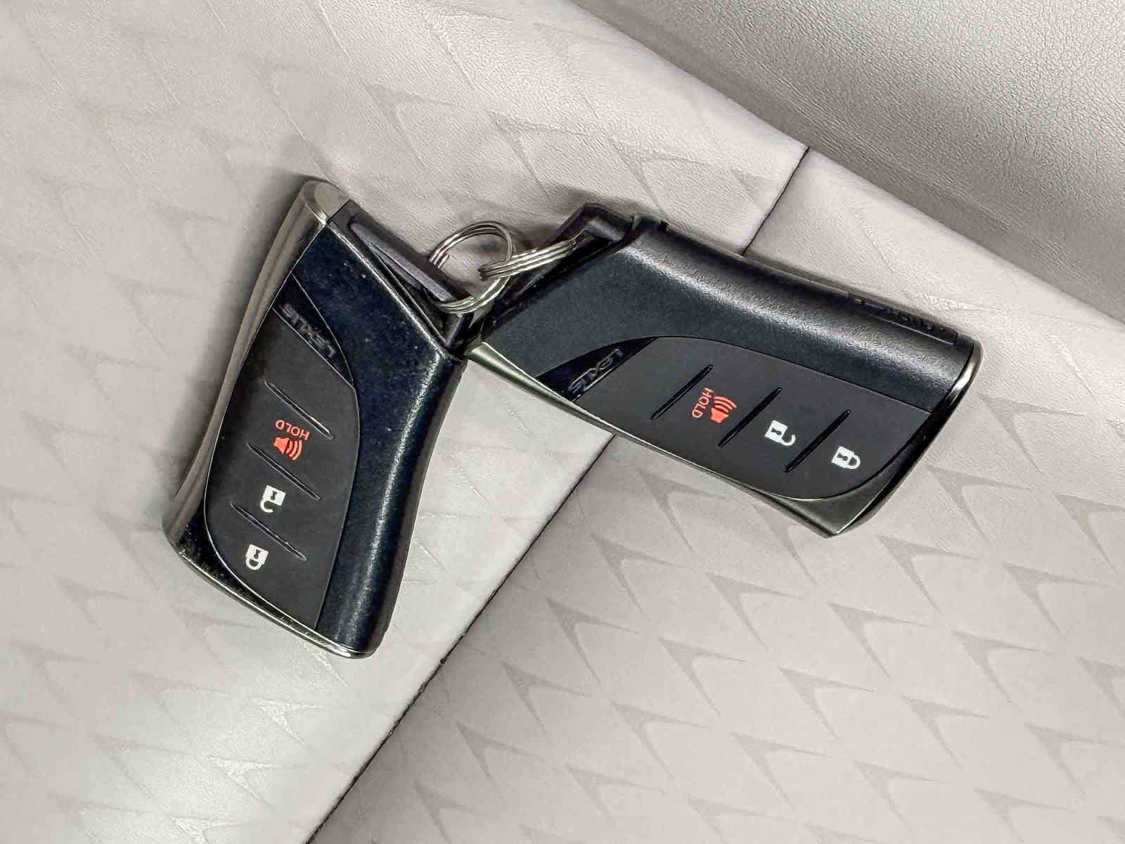 Used 2022 Lexus UX 200 w/ Accessory Package (Z2) FWD image 21